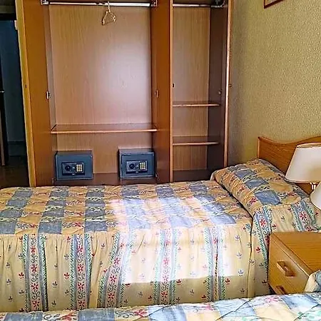 Hotel Ria De Vigo Tierra De Campos 2*